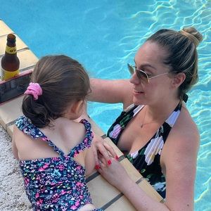 Meet your Posher, Cristina